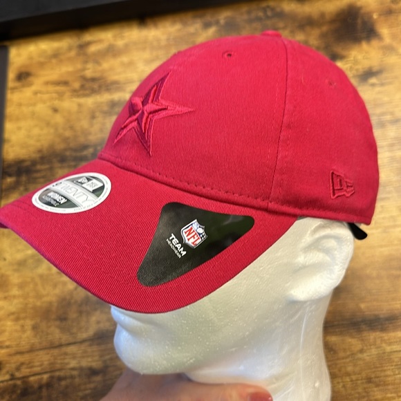 Solid Red Dallas cowboys Hat Ball Cap 9Twenty Adjustable New - Picture 2 of 5